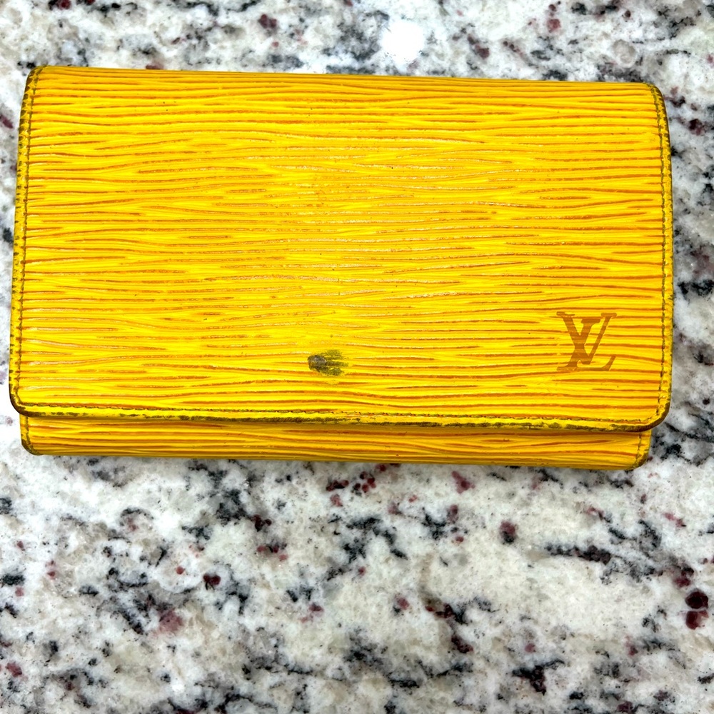 Louis Vuitton Epi Porte Monnaie Billets Tresor Wallet